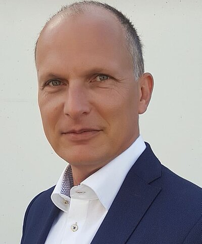 Portraitfoto von Jochen Lüder, Schriftführer des VDI Augsburger Bezirksvereins e.V. Portraitfoto von Jochen Lüder, Schriftführer des VDI Augsburger Bezirksvereins e.V.