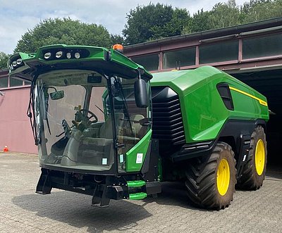 E-Traktor SESAM2 von John Deere E-Traktor SESAM2 von John Deere