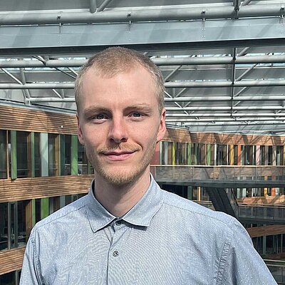 Porträtfoto Jona Schulze Porträtfoto Jona Schulze