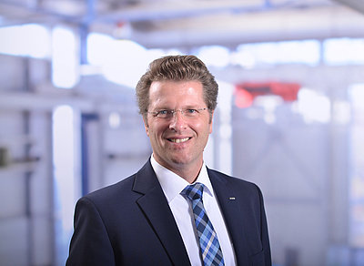 Porträtbild Univ.-Prof. Dr.-Ing. Lutz Eckstein Porträtbild Univ.-Prof. Dr.-Ing. Lutz Eckstein